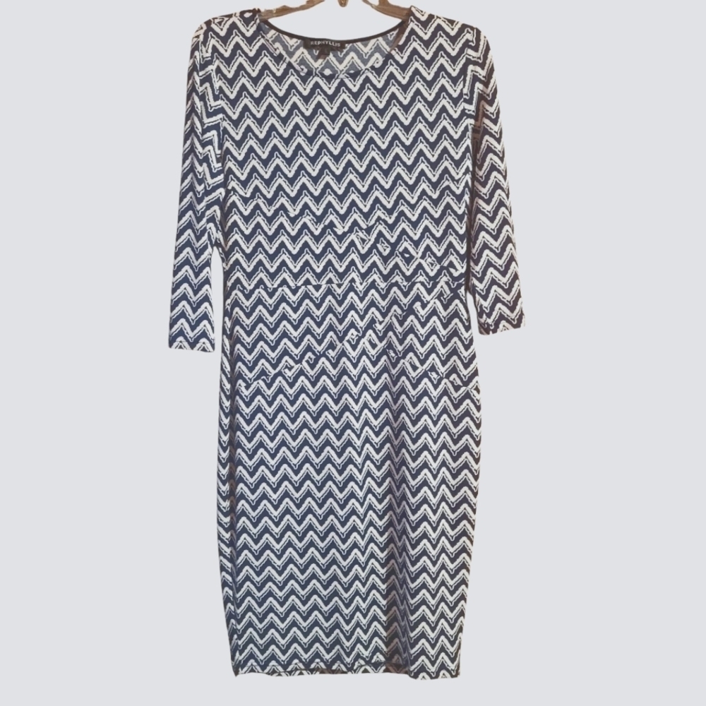 Rephyllis Navy Blue & White Chevron Bodycon Dress - Size Large 3/4 Sleeve